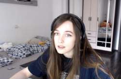 1307x856