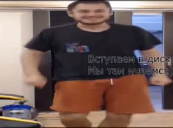 526x390