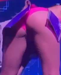 332x406