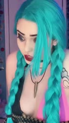 576x1024