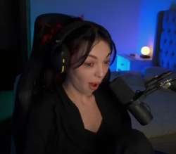 402x353