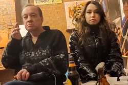 749x498