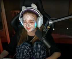 991x811