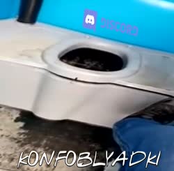 832x816