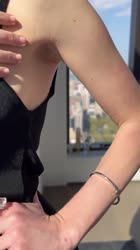 608x1080