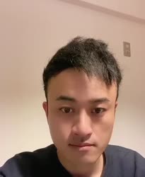592x720