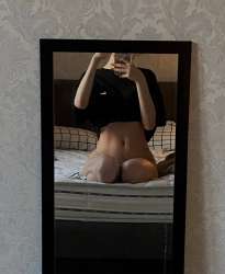 1052x1280