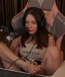 386x452