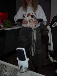 810x1080