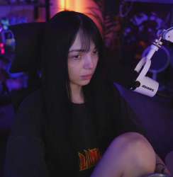 806x824