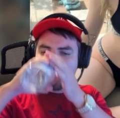239x235