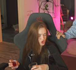 380x354