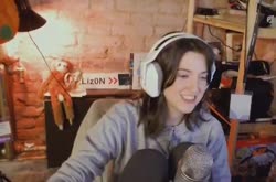 390x258