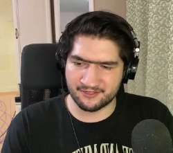 370x328