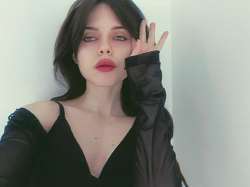 1080x810