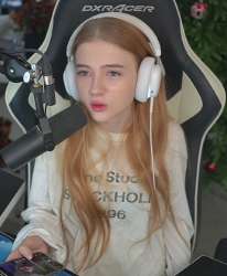 891x1079