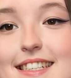 382x418