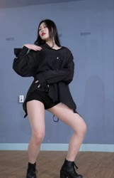 698x1080
