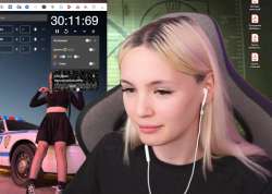 997x713