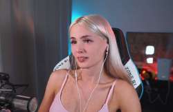 839x550