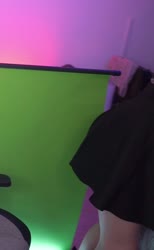 666x1080