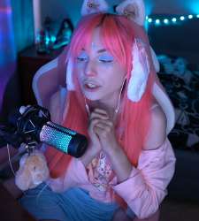 561x623