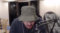 582x330