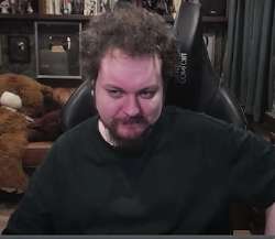 372x323