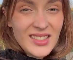 379x313