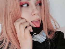 597x449