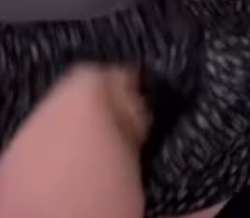 370x323