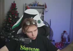 380x270