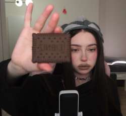 821x756