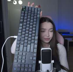 753x744