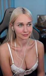 785x1280