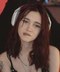 598x712