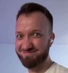 445x479