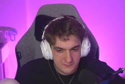 290x196