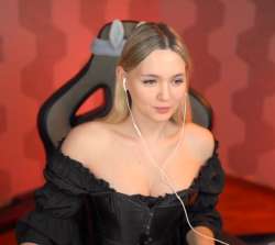 1095x980