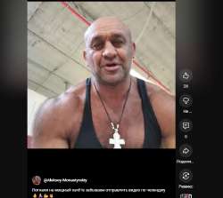 699x625