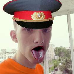 1079x1079