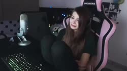 776x436