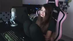 776x436