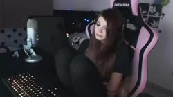 776x436