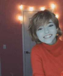 281x338