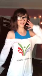 608x1080