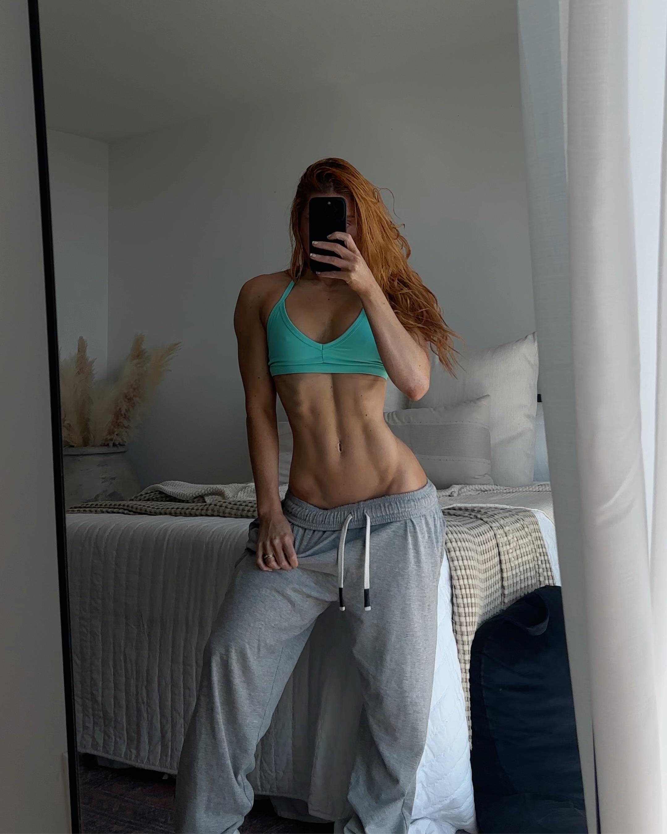 2159x2699