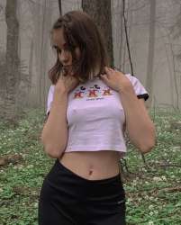 1033x1280