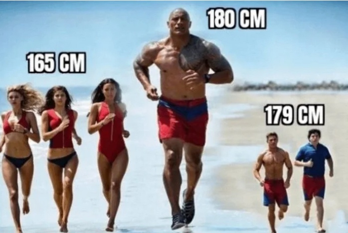 698x468