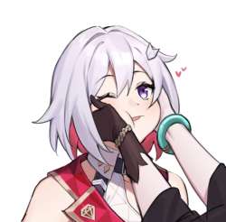 749x740